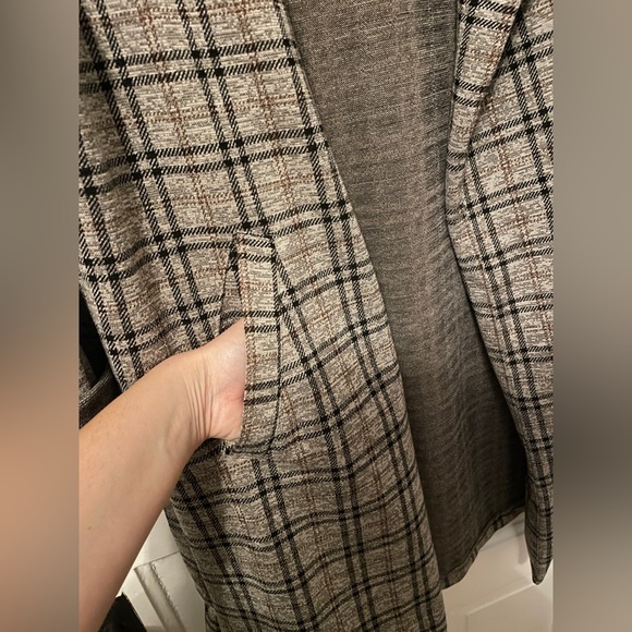 Plaid Cardigan Shacket - Picture 3 of 8